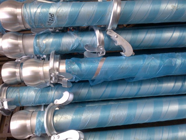 Aluminium pipe with coupling